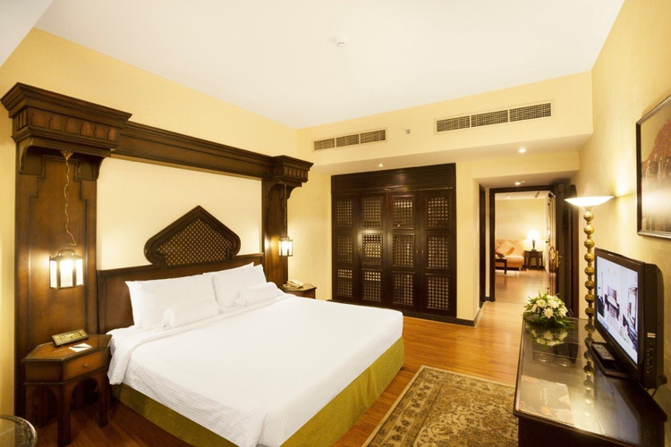 Chambre Arabian Courtyard Hotel & Spa Bur Dubaï