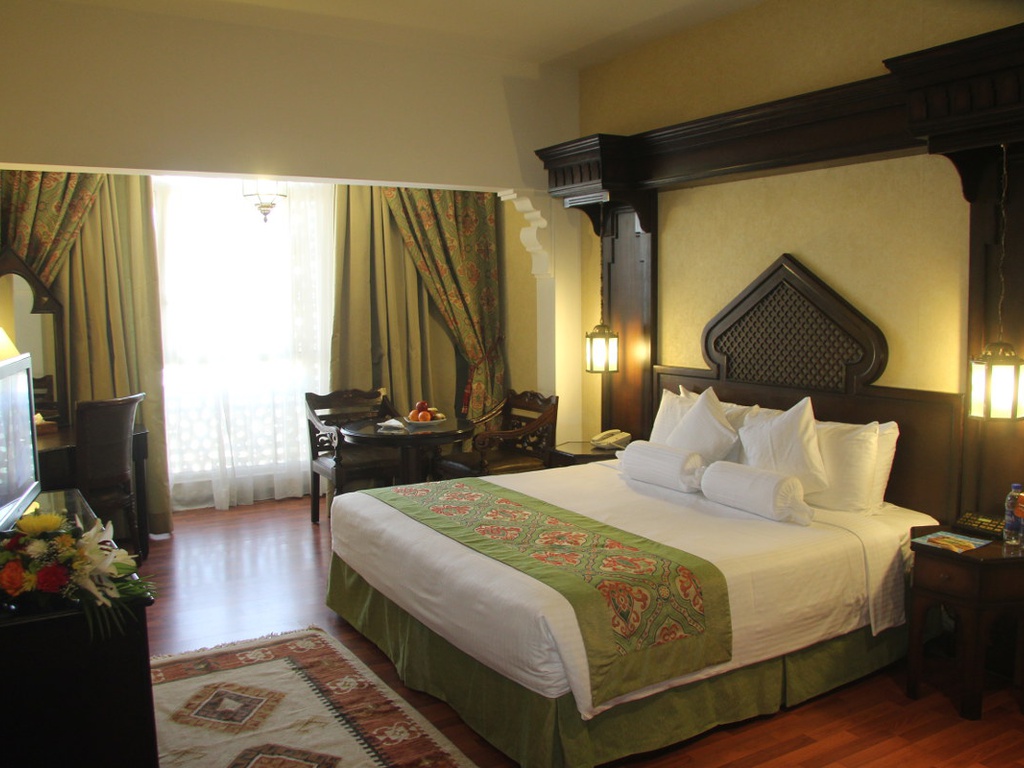 Chambre Arabian Courtyard Hotel & Spa Bur Dubaï