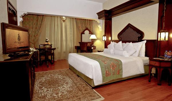 Classic Chambre Arabian Courtyard Hotel & Spa Bur Dubaï Classic Chambre Arabian Courtyard Hotel & Spa Bur Dubaï